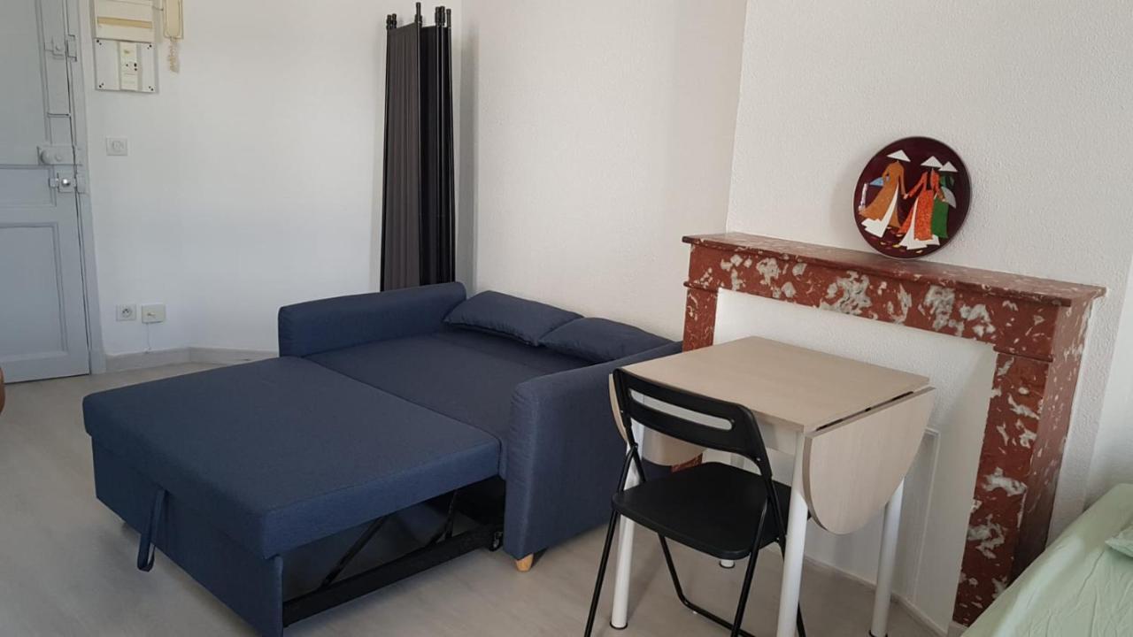 With Sea View For 2 People Apartment *
